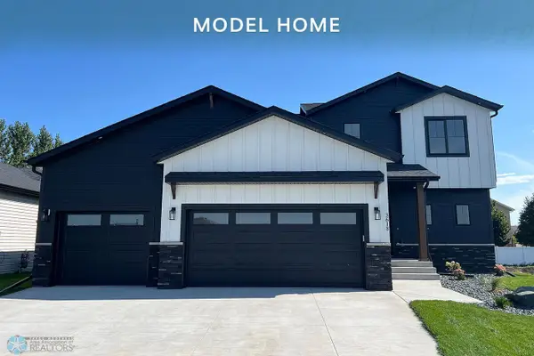 3618 Decorah Way, Fargo, ND 58104