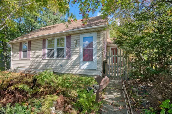 27 Cuyuna Drive, Virginia, MN 55792