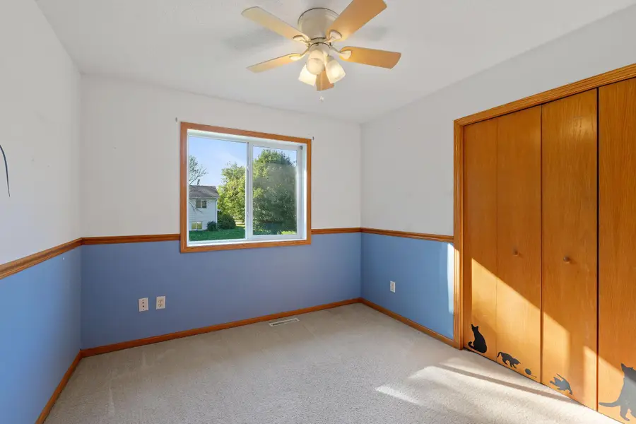 832 S Elm Street, Belle Plaine, MN 56011 - Image #2