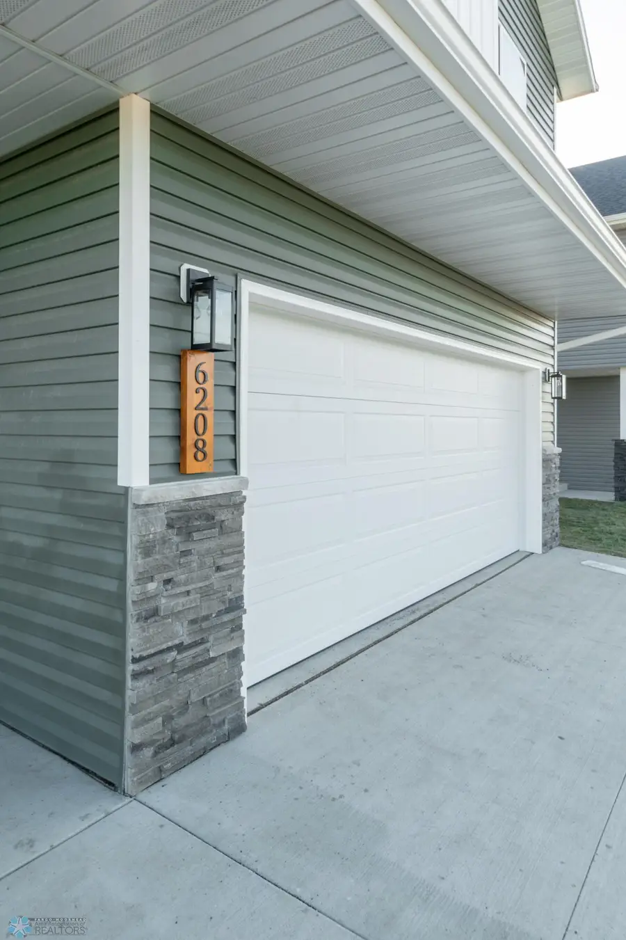 6208 86th Avenue S, Horace, ND 58047 - #2