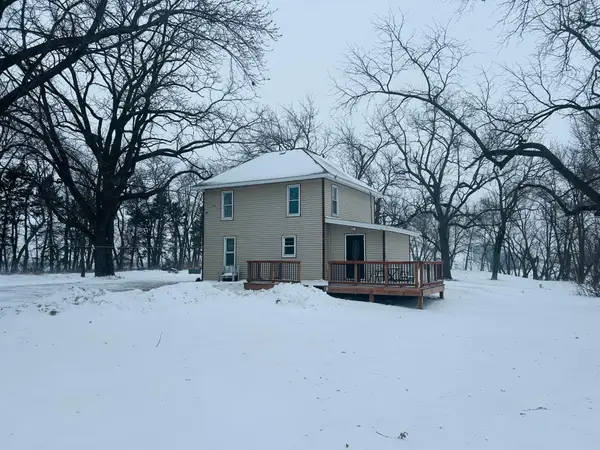 77201 270th Street, Clarks Grove, MN 56016