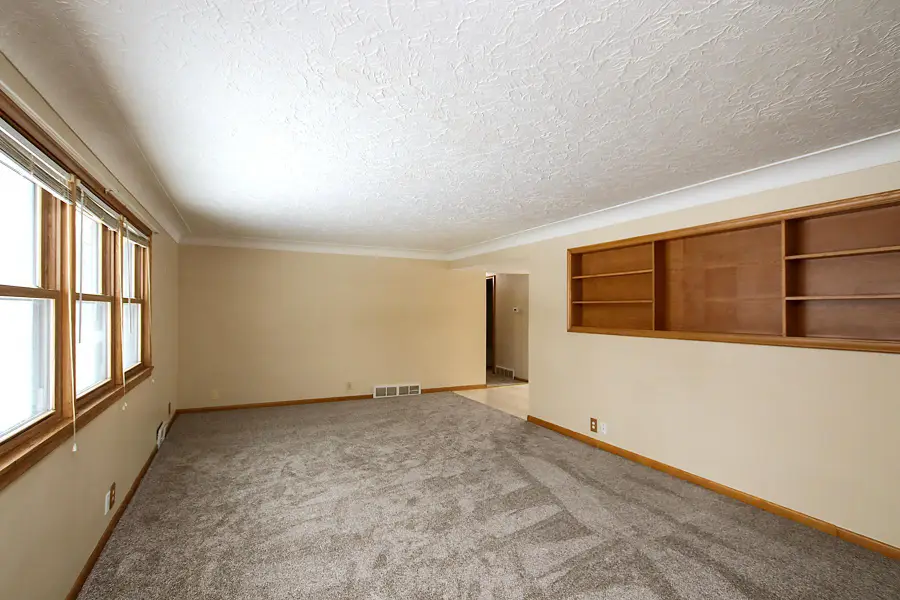 620 4th Avenue Sw, Hutchinson, MN 55350 - Image #3