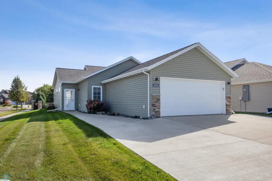 6204 18th Street S, Fargo, ND 58104 - Image #2