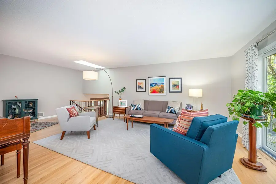 12812 Welcome Lane, Burnsville, MN 55337 - Image #2