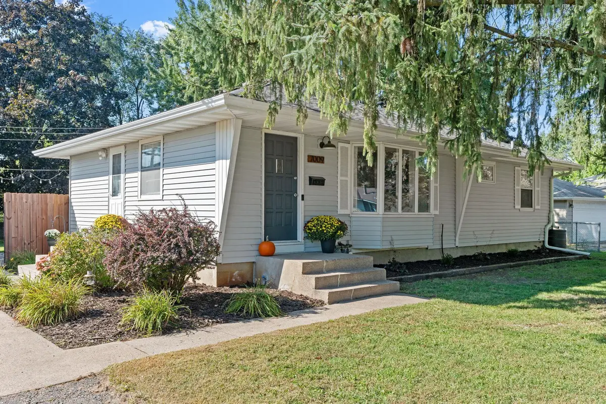 7009 Kentucky Avenue N, Brooklyn Park, MN 55428 - Image #1