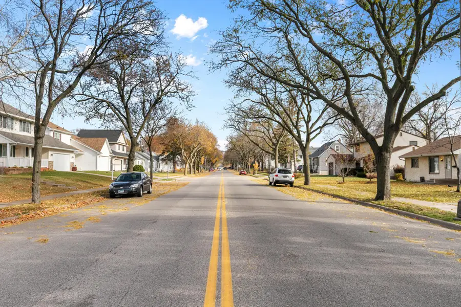 1676 Arlington Avenue E, Saint Paul, MN 55106 - Image #2