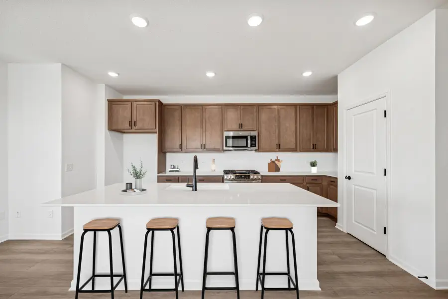 10555 Harbor Lane N, Maple Grove, MN 55369 - Image #2