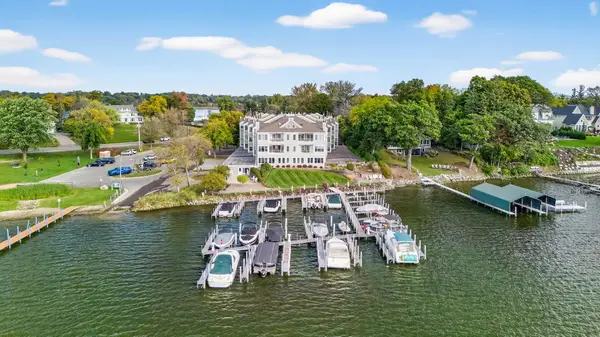 2670 Commerce Boulevard #202, Mound, MN 55364