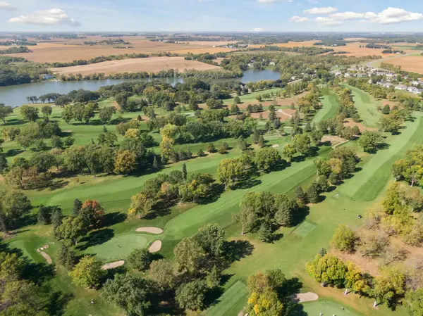 972 Rolling Greens Lane Nw, Hutchinson, MN 55350