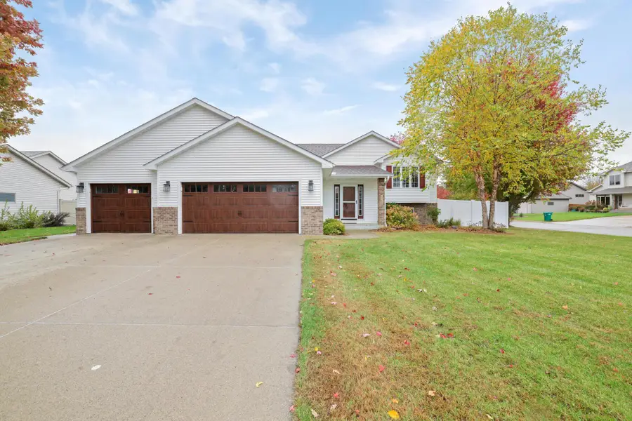 1150 Clover Lane Se, Owatonna, MN 55060 - Image #2