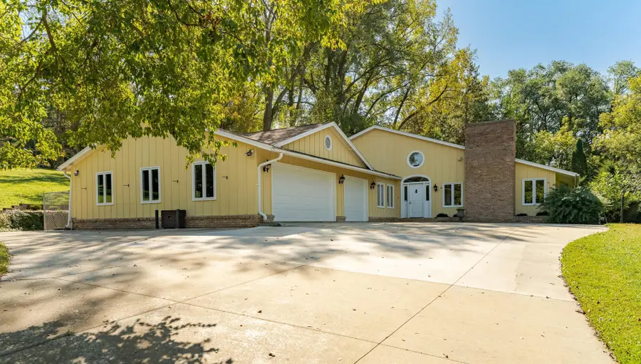 2011 Merrihills Drive Sw, Rochester, MN 55902 - #2