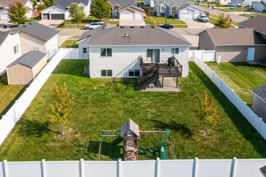 4532 Newport Lane, West Fargo, ND 58078 - Image #2