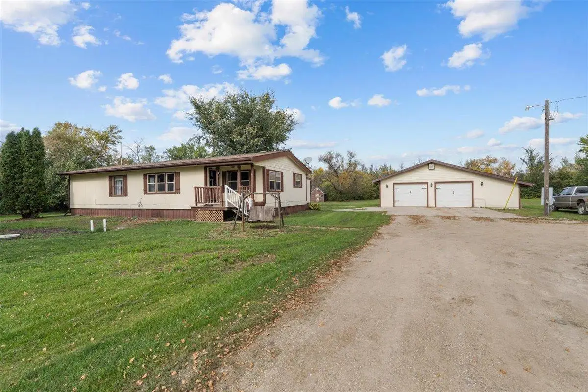 17995 83rd Street Se, Wahpeton, ND 58075 - Image #1