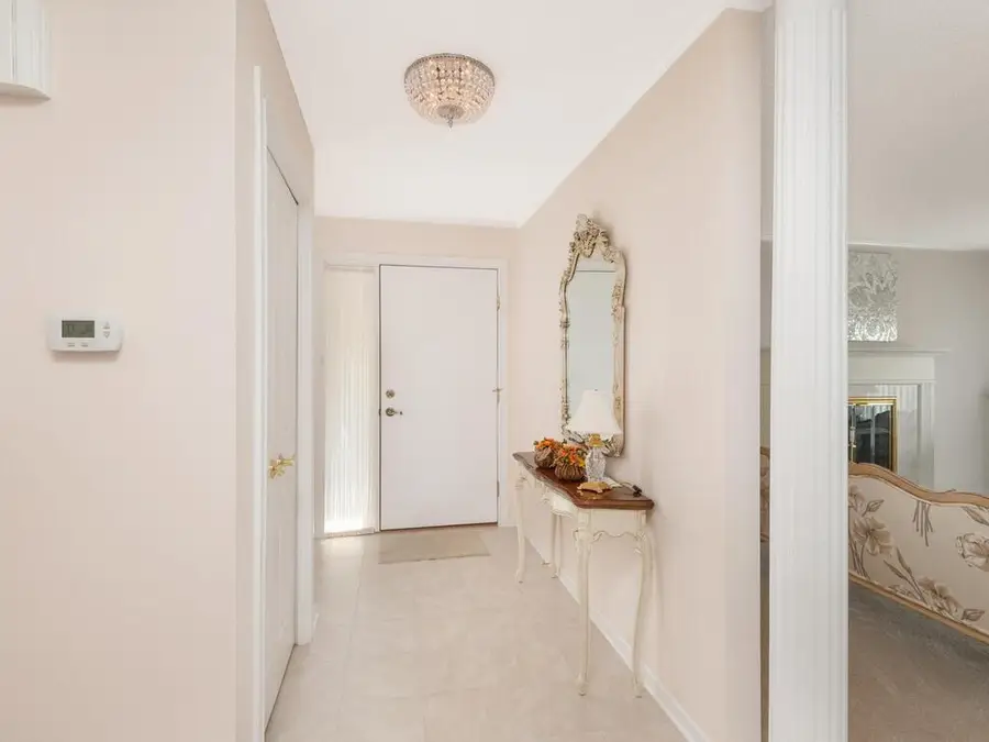 10243 Scarborough Road, Bloomington, MN 55437 - Image #3