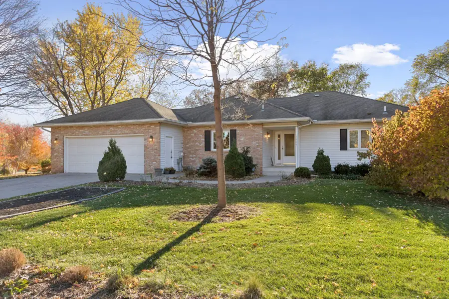 1837 Victoria Road S, Mendota Heights, MN 55118 - #2