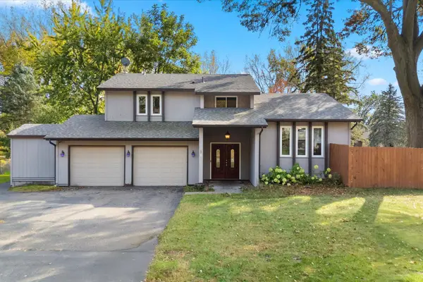 1158 Rockstone Lane, New Brighton, MN 55112