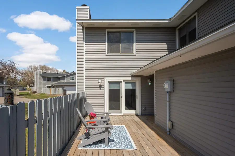 7674 Dunmore Road, Woodbury, MN 55125 - Image #3