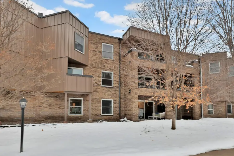 2220 Midland Grove Road #206, Roseville, MN 55113 - Image #3