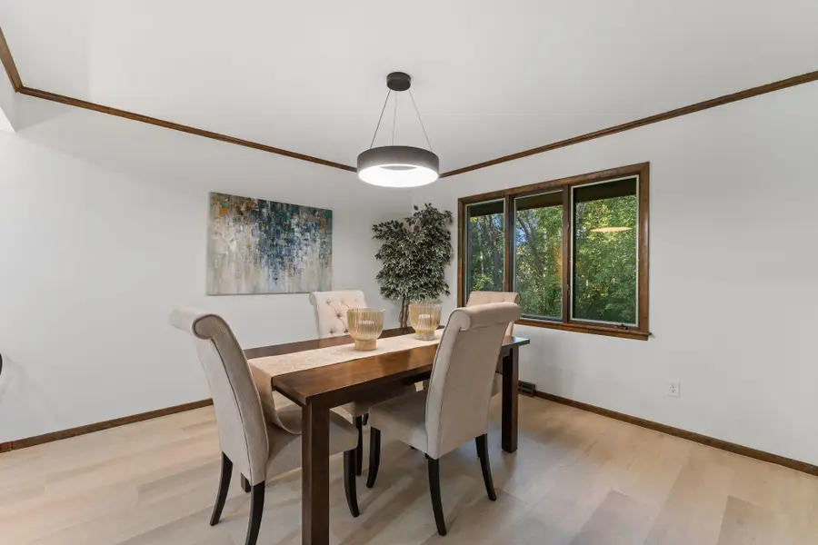 12754 Gordon Drive, Eden Prairie, MN 55346 - Image #3