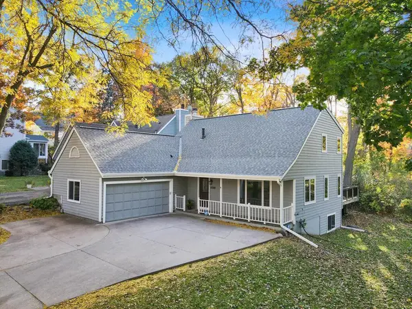 4308 Woods Way, Minnetonka, MN 55345