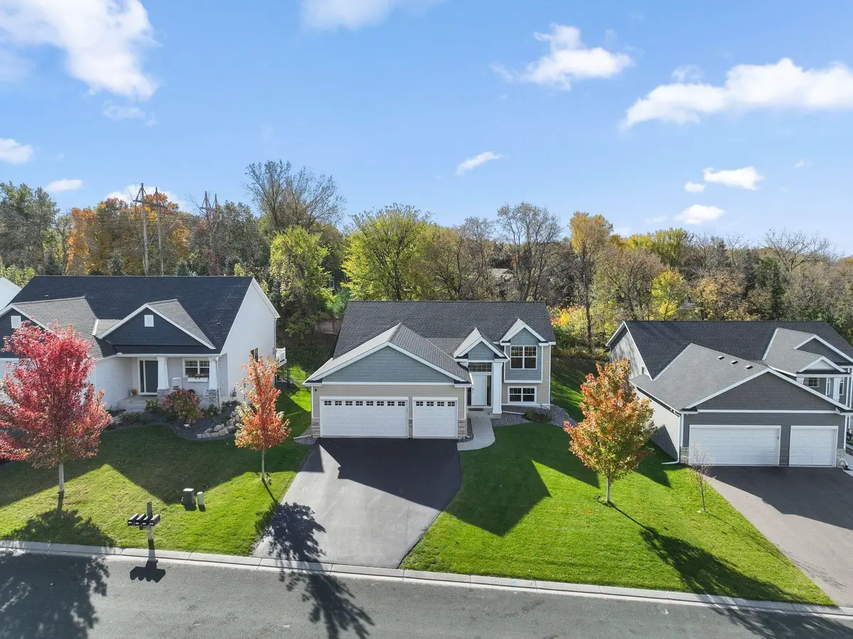 1284 Meadow Lane S, Shakopee, MN 55379 - Image #1