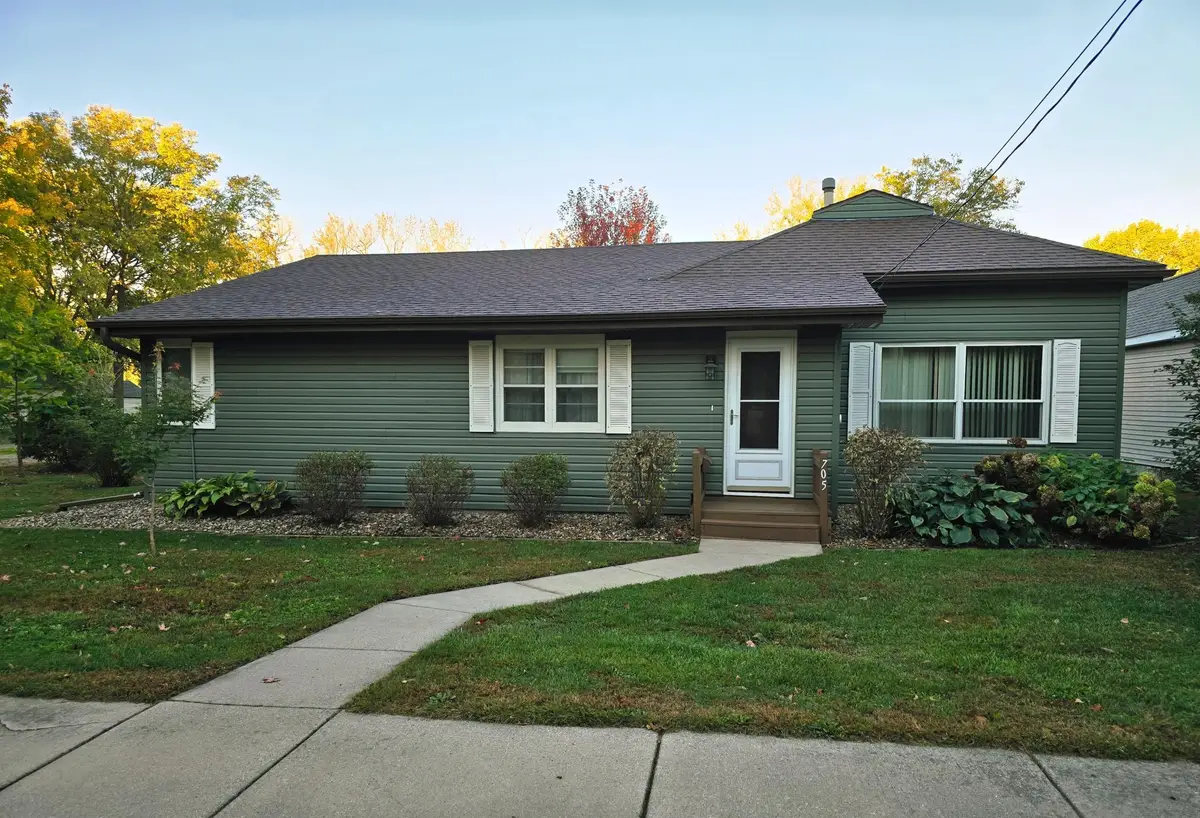 705 1st Street N, Waterville, MN 56096 - Image #1