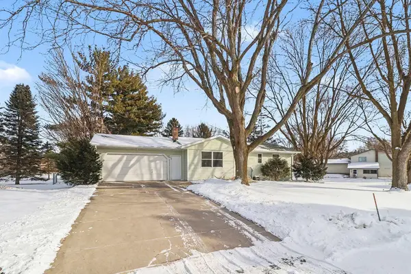 211 Meadow Lane, New Prague, MN 56071