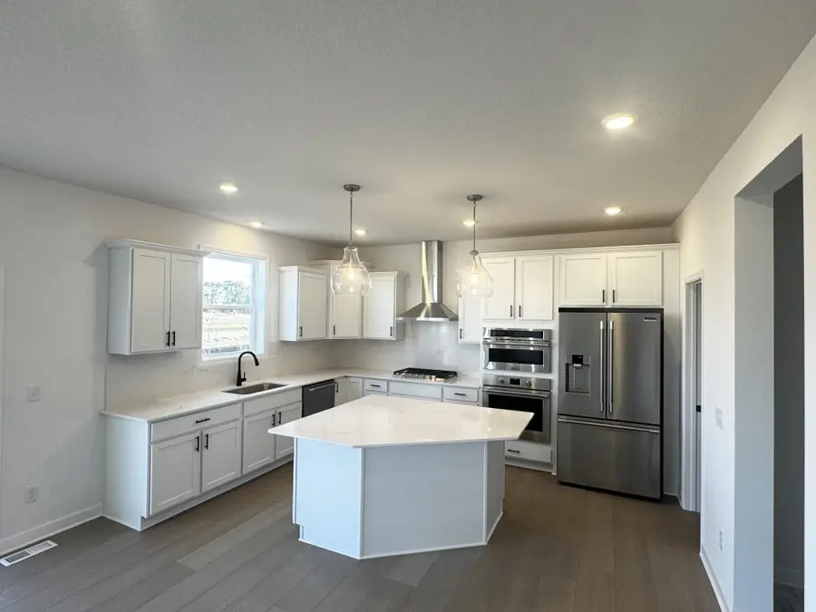 321 Ravencroft Road, Waconia, MN 55387 - Image #2