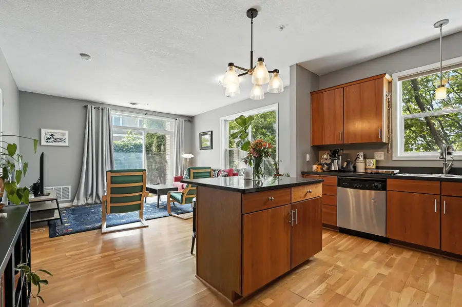 301 Oak Grove Street #214, Minneapolis, MN 55403 - Image #2