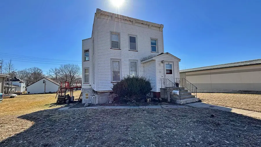12 E Main Street, Madelia, MN 56062 - #2