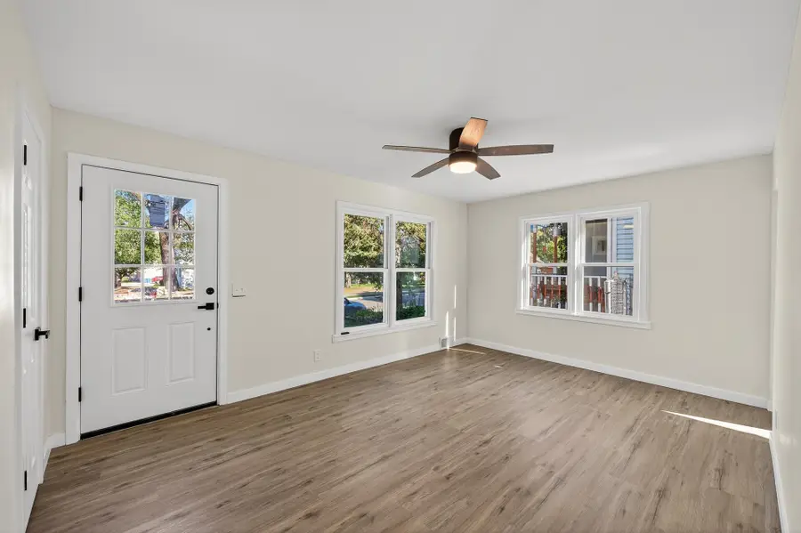 3653 Hubbard Avenue N, Robbinsdale, MN 55422 - Image #3