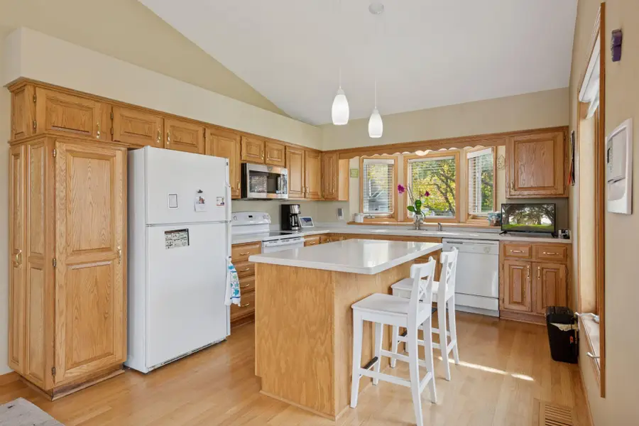 10806 Leaping Deer Lane, Eden Prairie, MN 55344 - Image #3