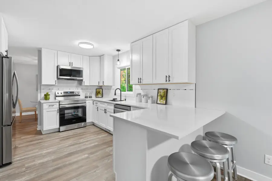 4301 Heritage Hills Drive, Bloomington, MN 55437 - Image #2