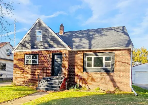 965 North Street, Wabasso, MN 56293