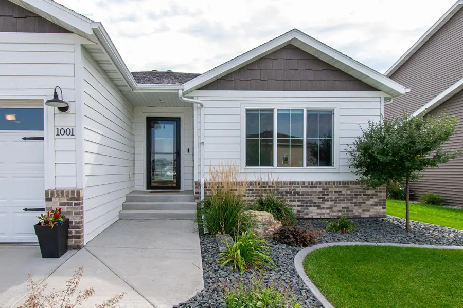 1001 Ashley Drive W, West Fargo, ND 58078 - Image #3