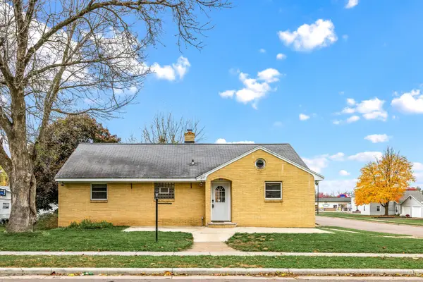 257 E Mckinley Avenue, Fall Creek, WI 54742