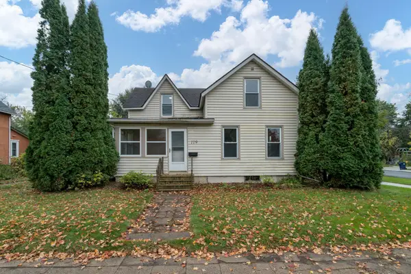 119 Woodley Street W, Northfield, MN 55057