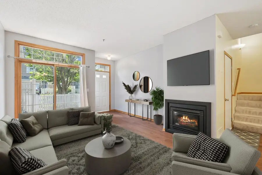 17850 Cobblestone Way, Eden Prairie, MN 55347 - Image #3