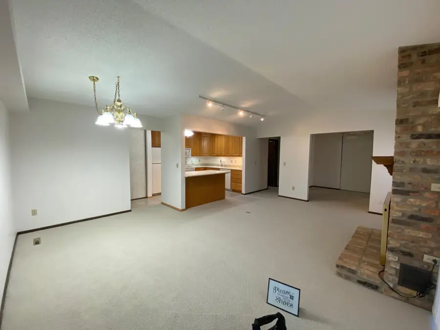 1160 Black Oaks Lane N, Plymouth, MN 55447 - Image #3