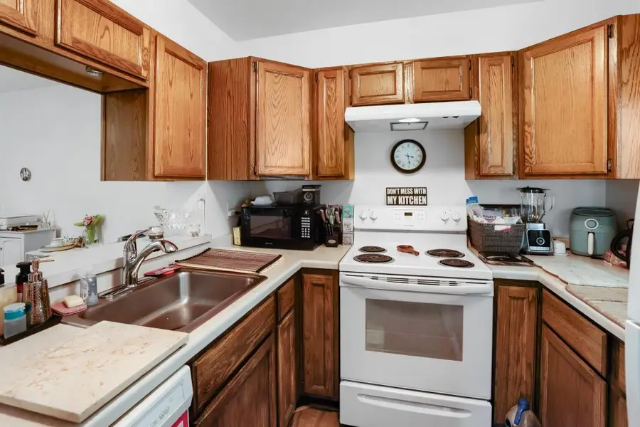 2058 Pathways Drive #9, Saint Paul, MN 55119 - #2