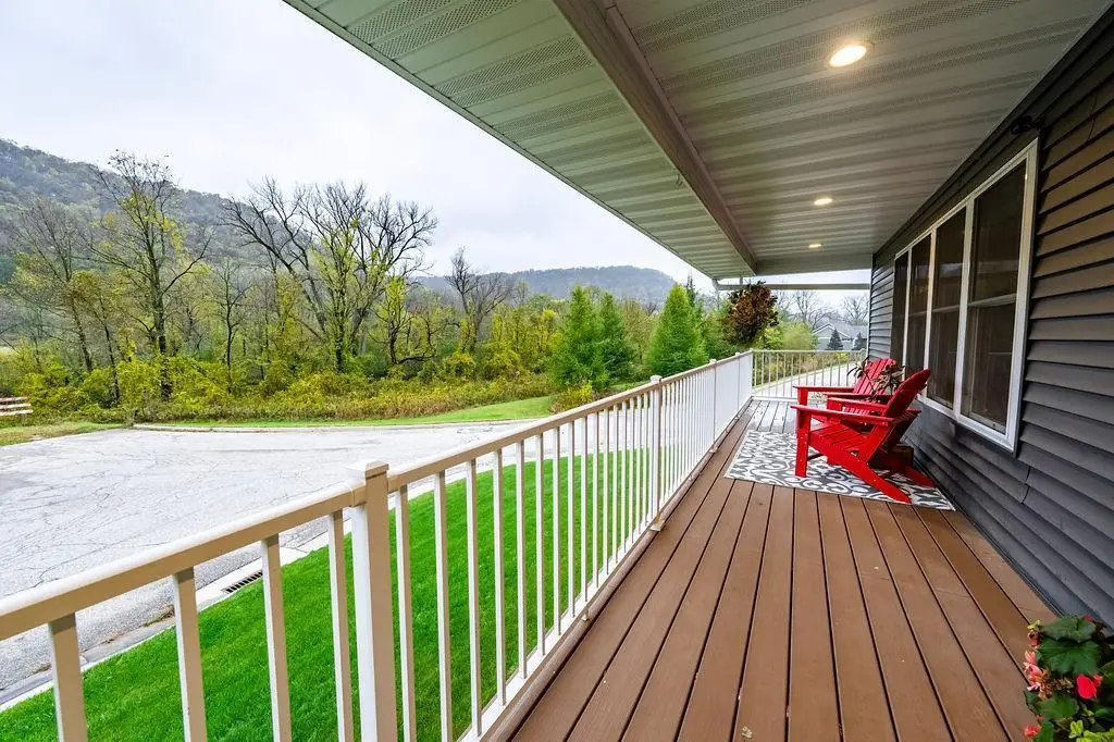 169 Cobblestone Lane, Winona, MN 55987 - Image #1