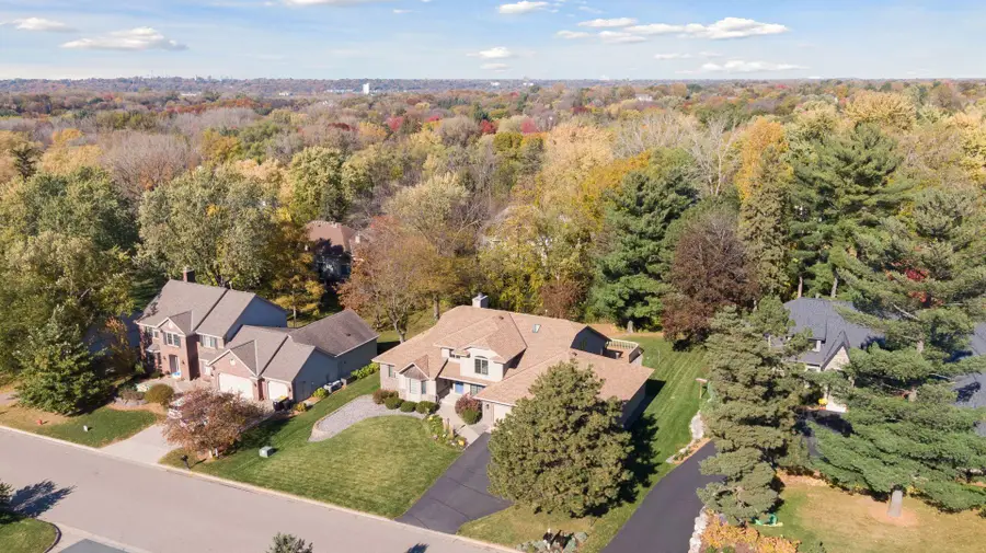 703 Wesley Lane, Mendota Heights, MN 55118 - Image #2