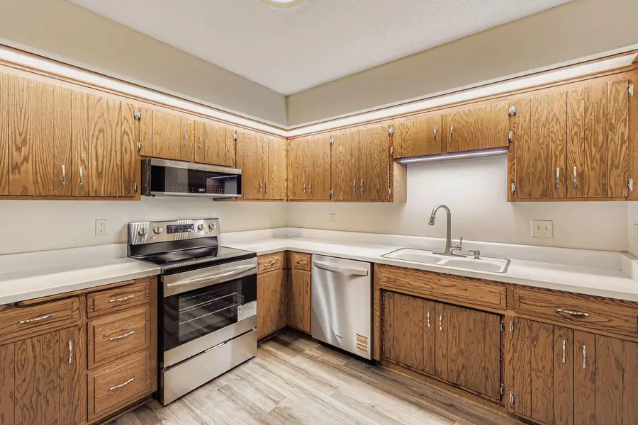 5509 Hyland Courts Drive, Bloomington, MN 55437 - Image #2