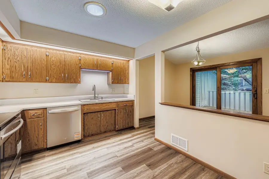 5509 Hyland Courts Drive, Bloomington, MN 55437 - Image #3