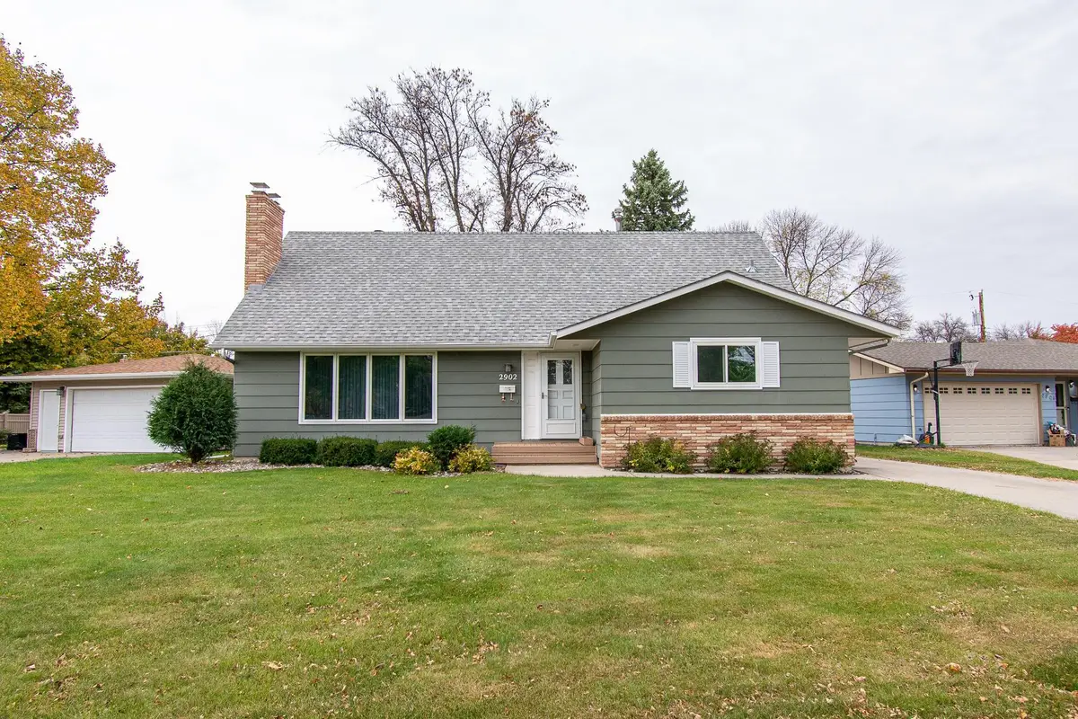 2902 3rd Street N, Fargo, ND 58102 - Image #1