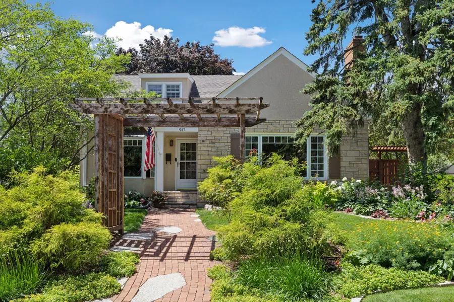 597 Pascal Street S, Saint Paul, MN 55116 - #2