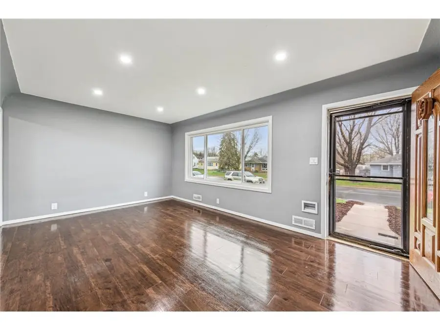 3823 2 1/2 Street Ne, Columbia Heights, MN 55421 - Image #3