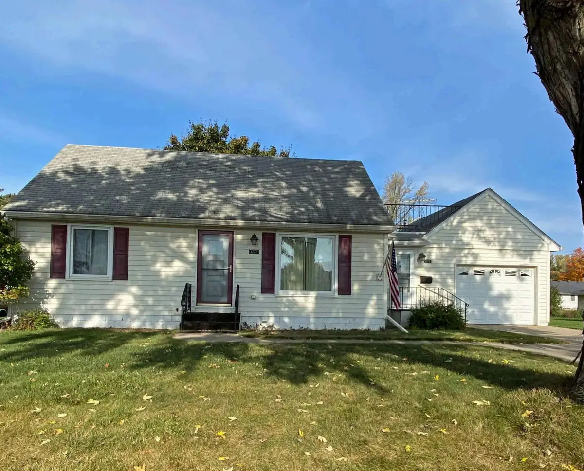 1227 Parallel Street, Chaska, MN 55318 - Image #1