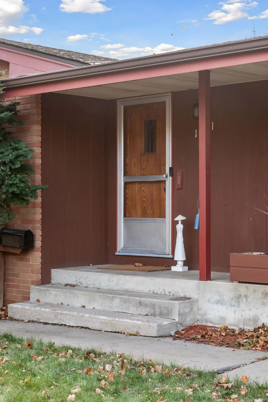 1581 Wheelock Ridge Road, Saint Paul, MN 55130 - Image #2