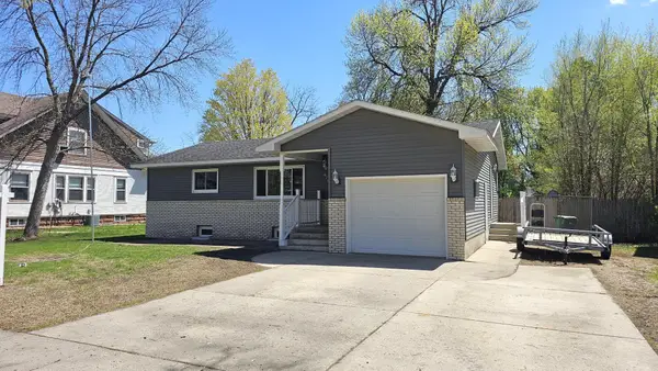 424 E 2nd Street, Litchfield, MN 55355
